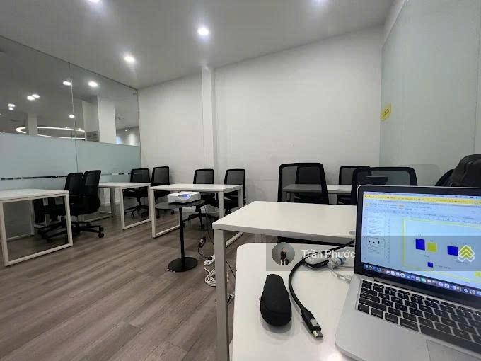 Nhà góc 2MT Nguyễn Văn Thủ - Trần Doãn Khanh P. Đa kao Quận 1 - DT: 16 x 17.2m KC: Trệt, 1lầu