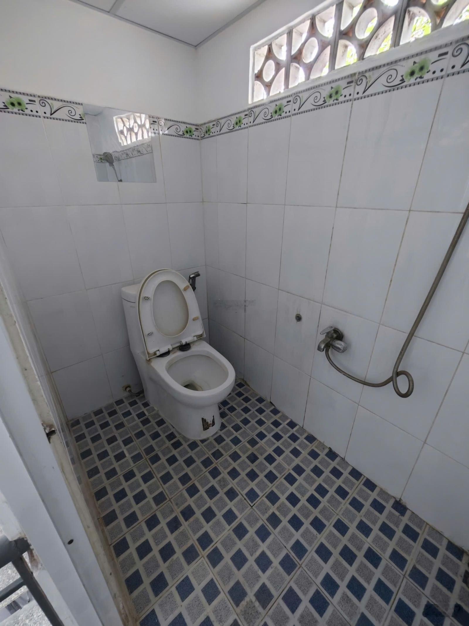 Bán nhà 51m2, 2 phòng ngủ, gần chợ và Giáo xứ Tân Đông