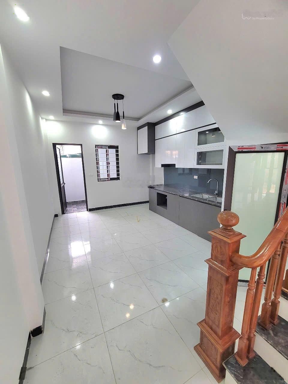 Duy nhất 1 căn nhà 4Tx32m2 ô tô đỗ gần,300m đường Cenco5 giáp khu đô thị Thanh Hà chỉ 3,65 tỷ