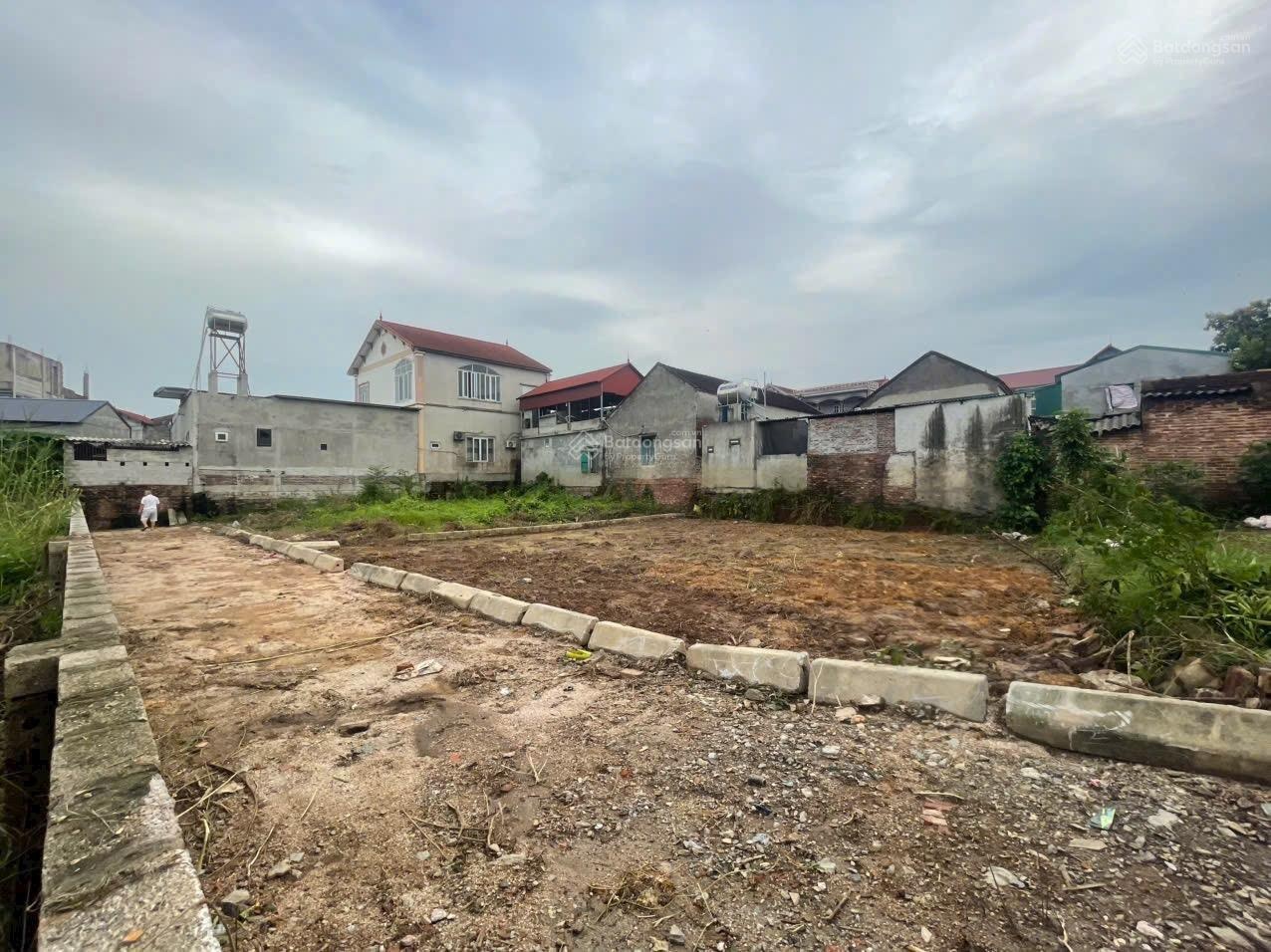 Bán 200m2 full thổ cư tại Xuân Mai - Chương Mỹ giá 1,95tỷ