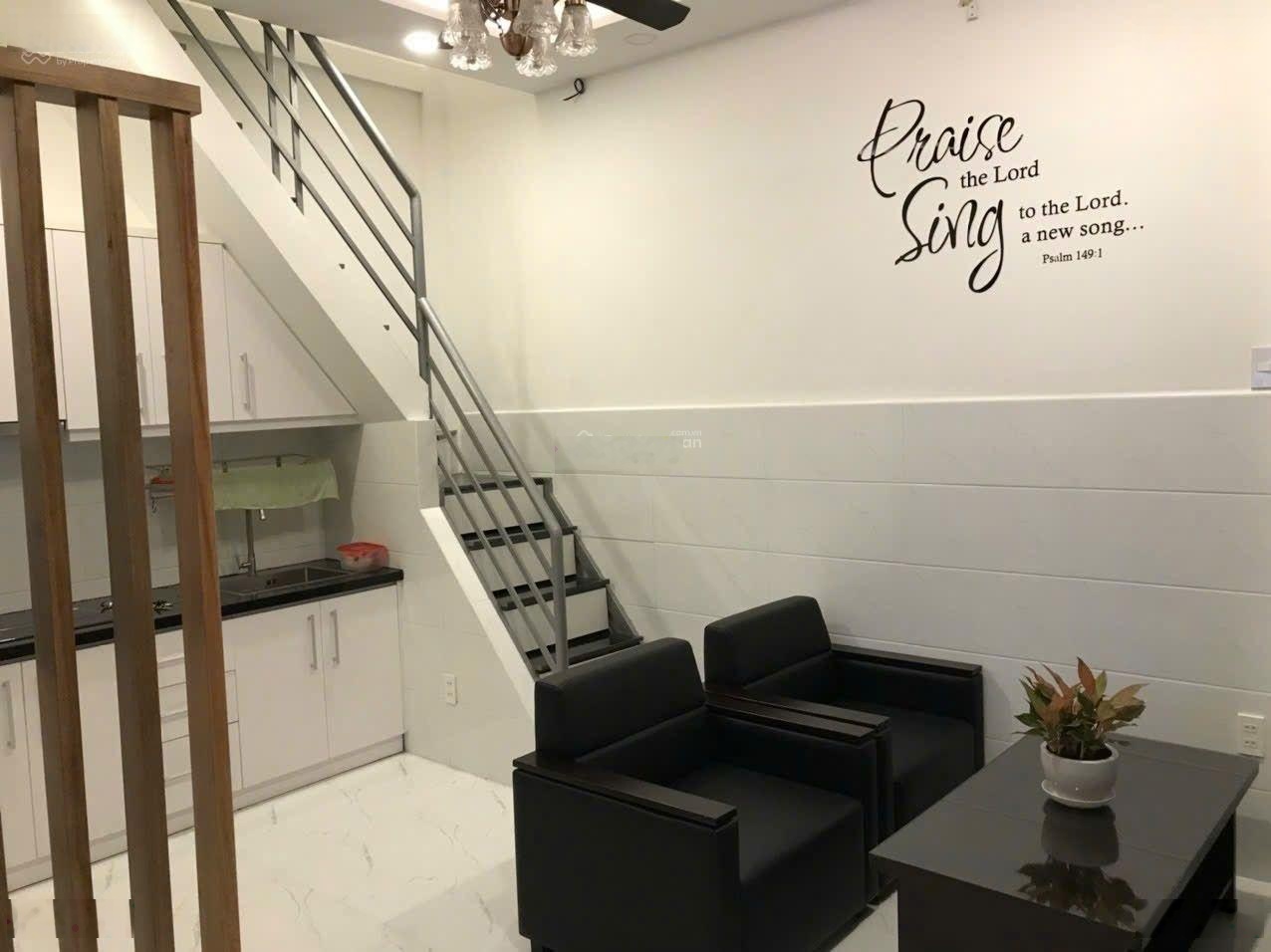 Cho thuê nhà đẹp hẻm ba gác đường vĩnh viễn, q10 - dt : ngang 4,5 x dài 5m. 1 trệt, 1 lầu.