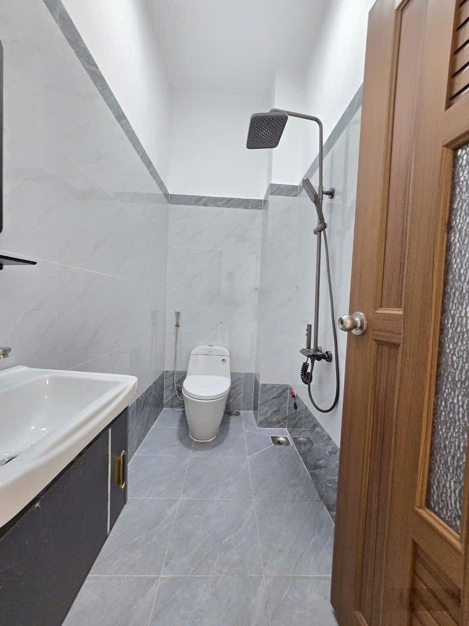 Nhà Lê Văn Khương Tân Phong Q7 64m2 1 trệt 2 lầu sân thượng hẻm 7m SHR Hỗ trợ Bank Sẵn HĐ thuê 15tr