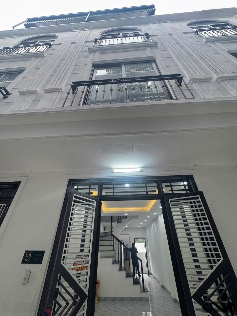 Chính chủ bán nhà mới đẹp 3,5tầngx36m2 tại Cao Viên Thanh Oai, ô tô đỗ cửa