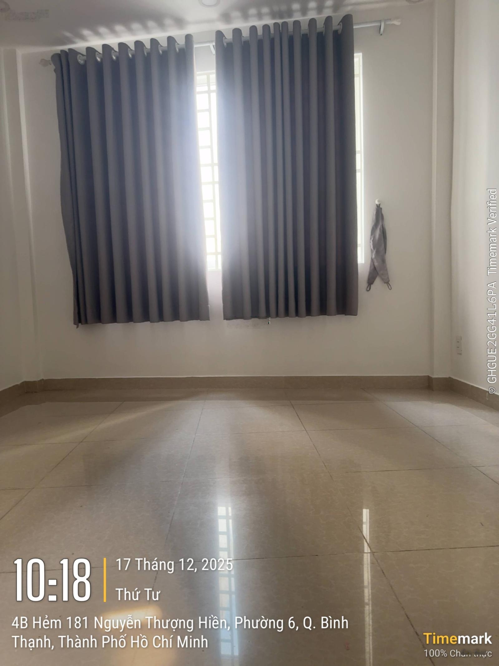 Cho thuê NR 4 tầng 30m2 DTSD 120m2, 2PN, 2WC, 2 máy lạnh, tủ lạnh, Nguyễn Thượng Hiền, Phú Nhuận