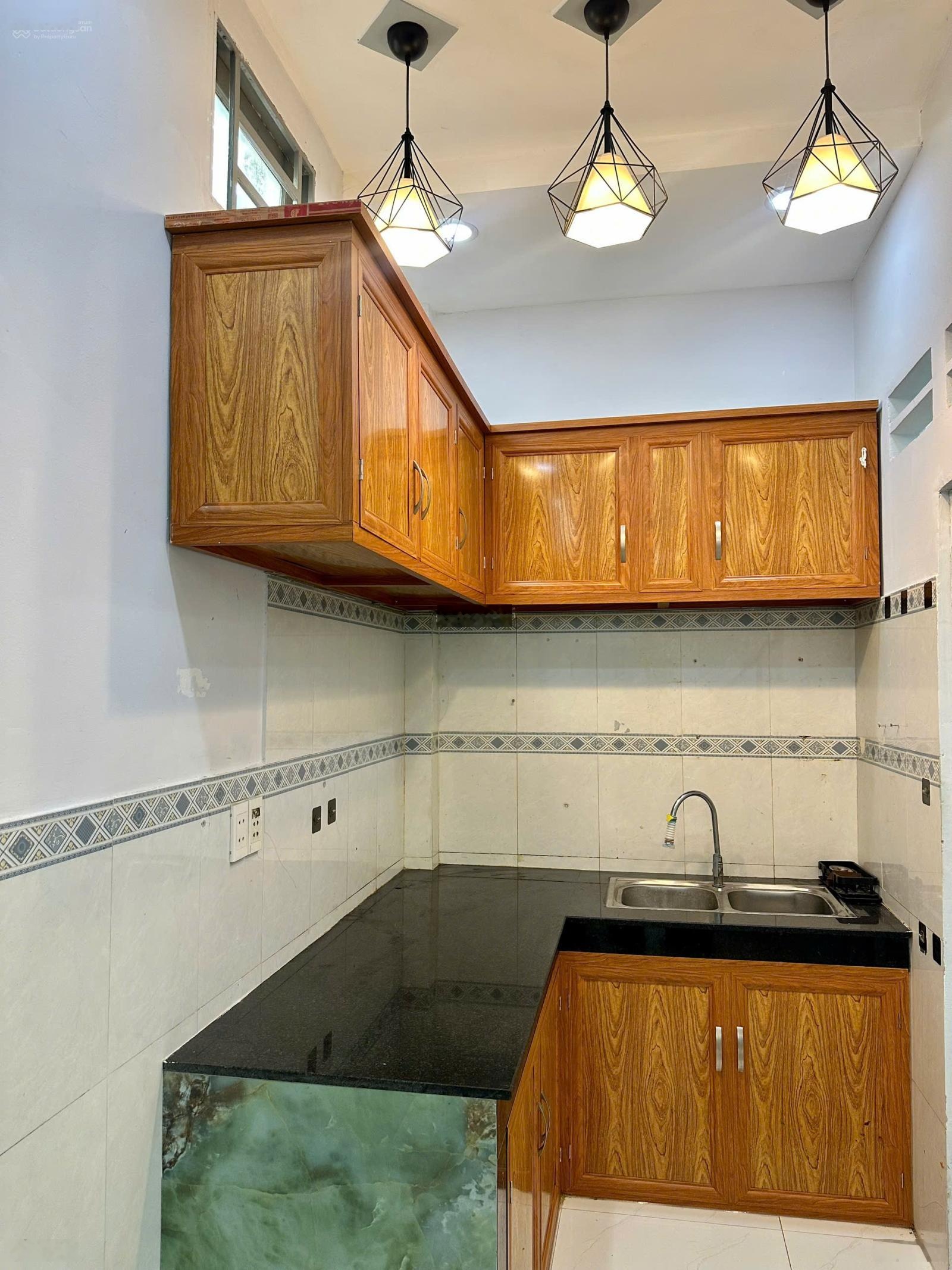 Bán nhà hẻm xe hơi Quốc Lộ 1, phường Thới An, 3,3x10m, sẵn nội thất