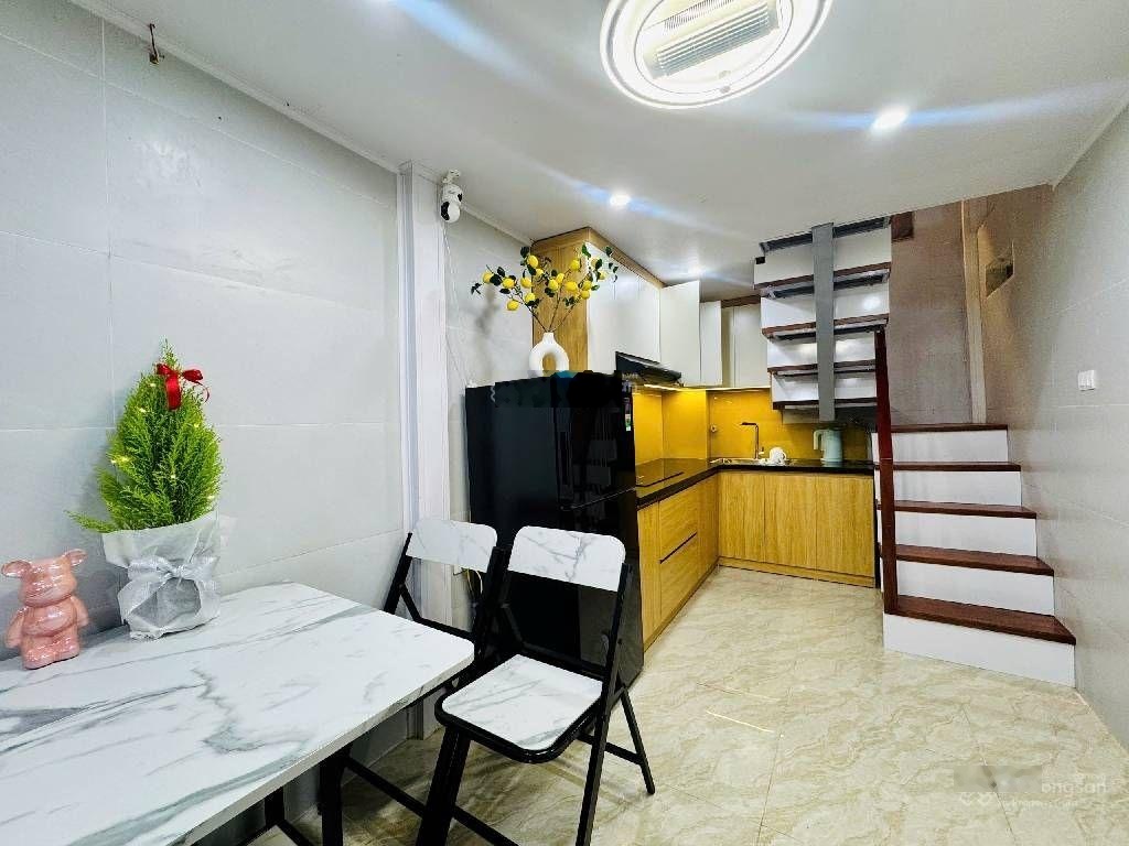 Hơn 3 tỉ - có nhà Bạch Mai - full nội thất - nhà mới đón Tết !