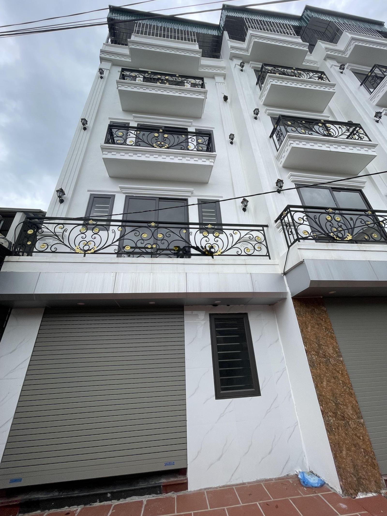 Bán nhà 30m2 giá 2tỷ8 không lỗi phong thủy thiết kế đẹp gần trường chợ tiện ích ngõ thoáng