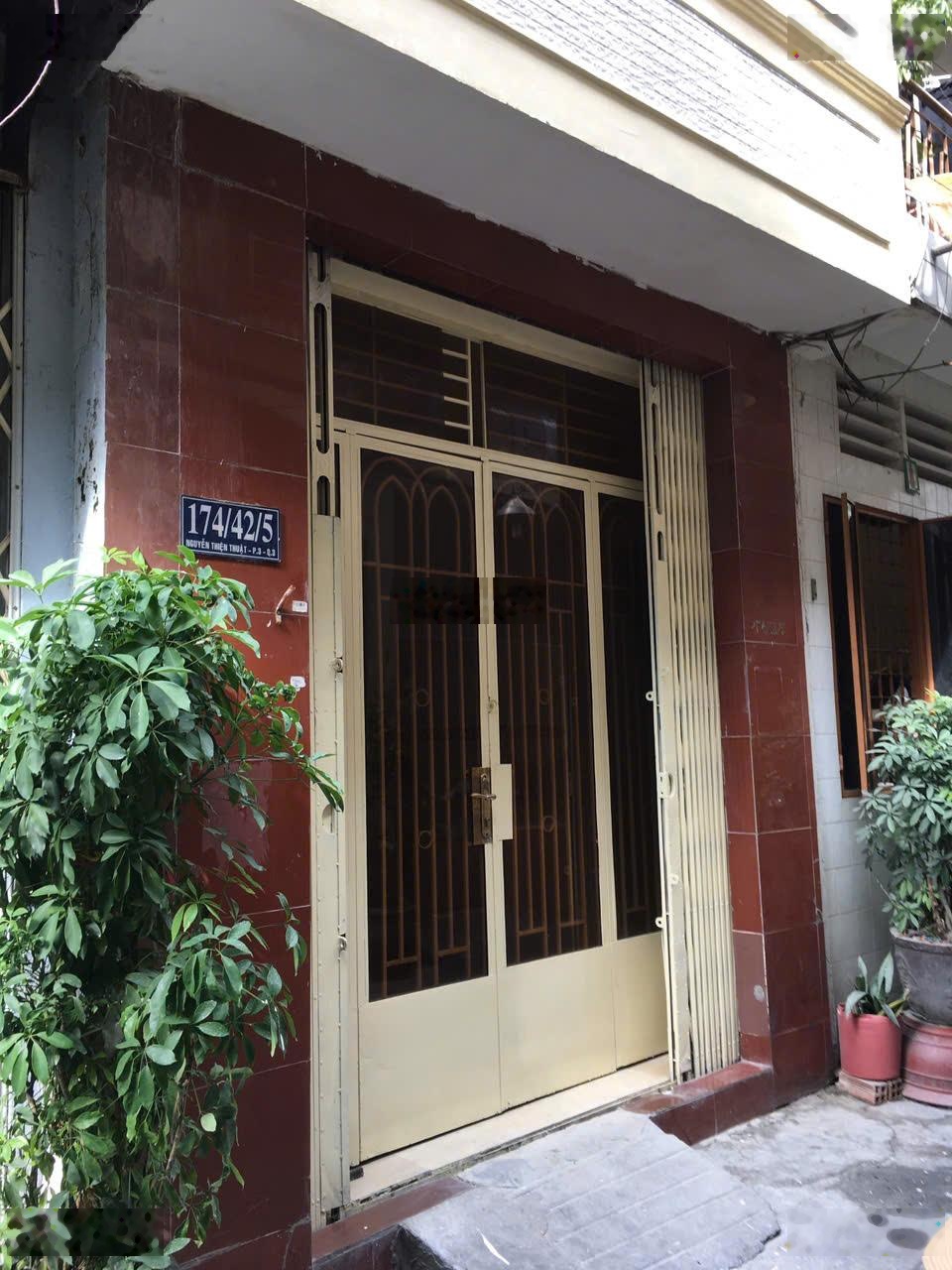 Nhà nguyên căn cho thuê trung tâm Q3, giá 8 tr/th