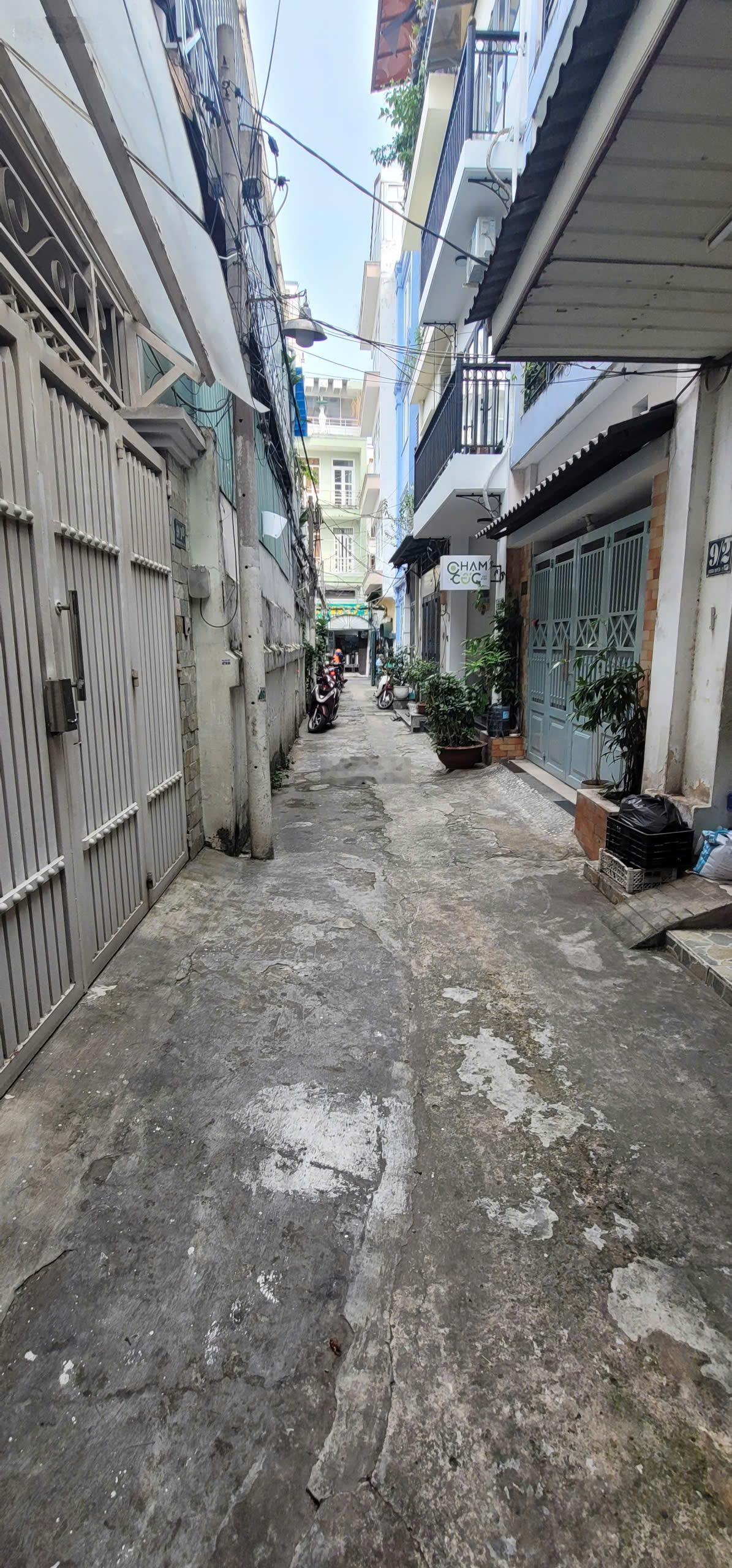 Cho thuê nhà nguyên căn HXH Trương Quyền, Q.3 giá tốt 15 tr/th