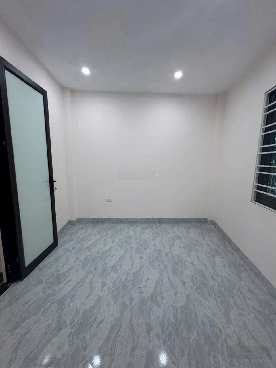 Bán nhà 3tx34m. ô tô đỗ cổng, trung tâm phường chương mỹ. ngay gần đại học td-tt giá chỉ 2.8