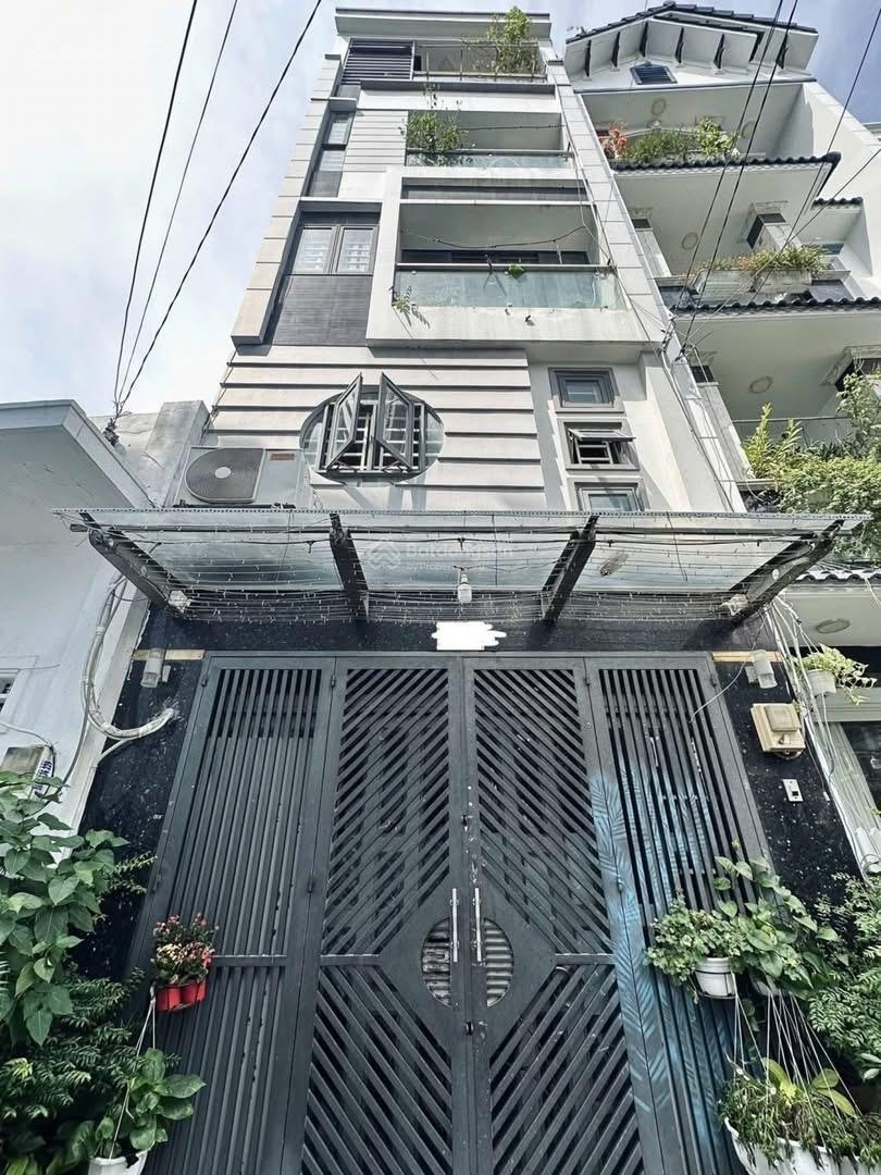 Cách 1 căn là ra MT Trường Sa - P15 - Phú Nhuận - Oto ra vào nhà thoải mái chỉ 2ty730