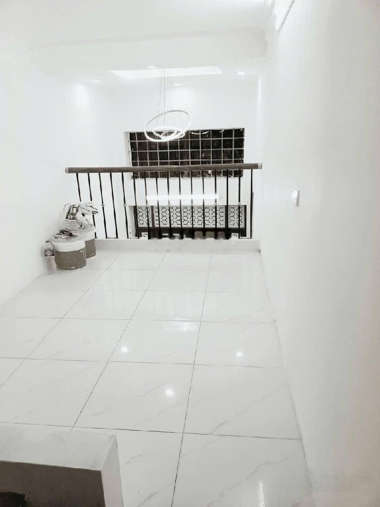 Phân khúc hiếm mặt ngõ thông trung tâm phố bạch mai- 5tỉ