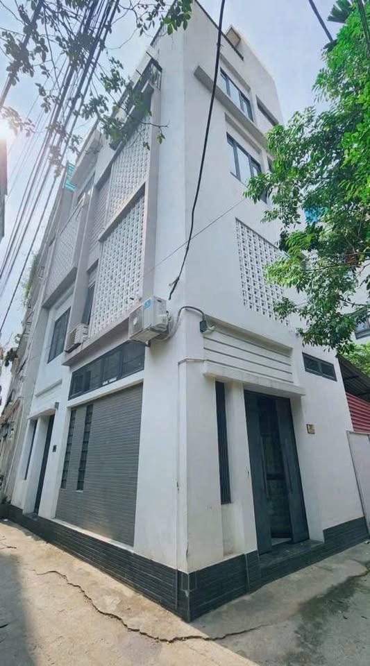 Chào bạn, tôi có một căn nhà rất đẹp tại Phố Trạm, Thông Bát Khối, Cổ Linh