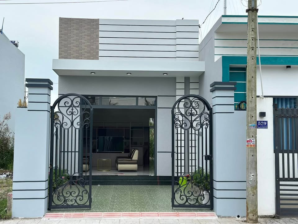 Siêu phẩm nhà mới tinh tươm, sẵn sàng đón chủ nhân về dinh