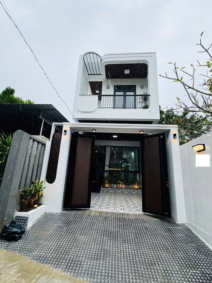 Nhà 2 tầng Thanh Hải, view mát lạnh, đậu oto thoải mái, giá hời