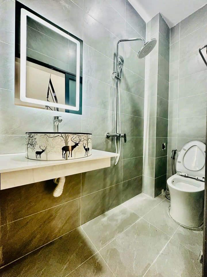 Nhà Tân Phú cổ kính, hẻm xe hơi thoáng đãng