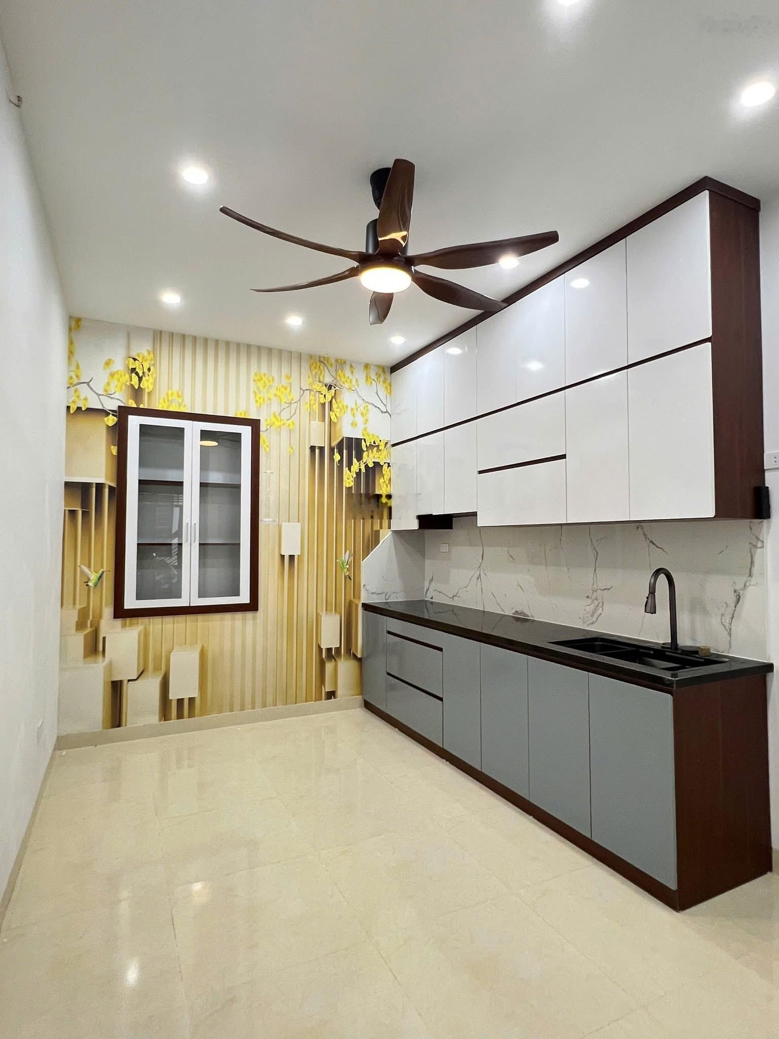 10m ra mặt phố Minh Khai nhà nhỏ đẹp chắc chắn ngõ thông 20m x5T giá nhỉnh 4 tỷ có TL sổ CC