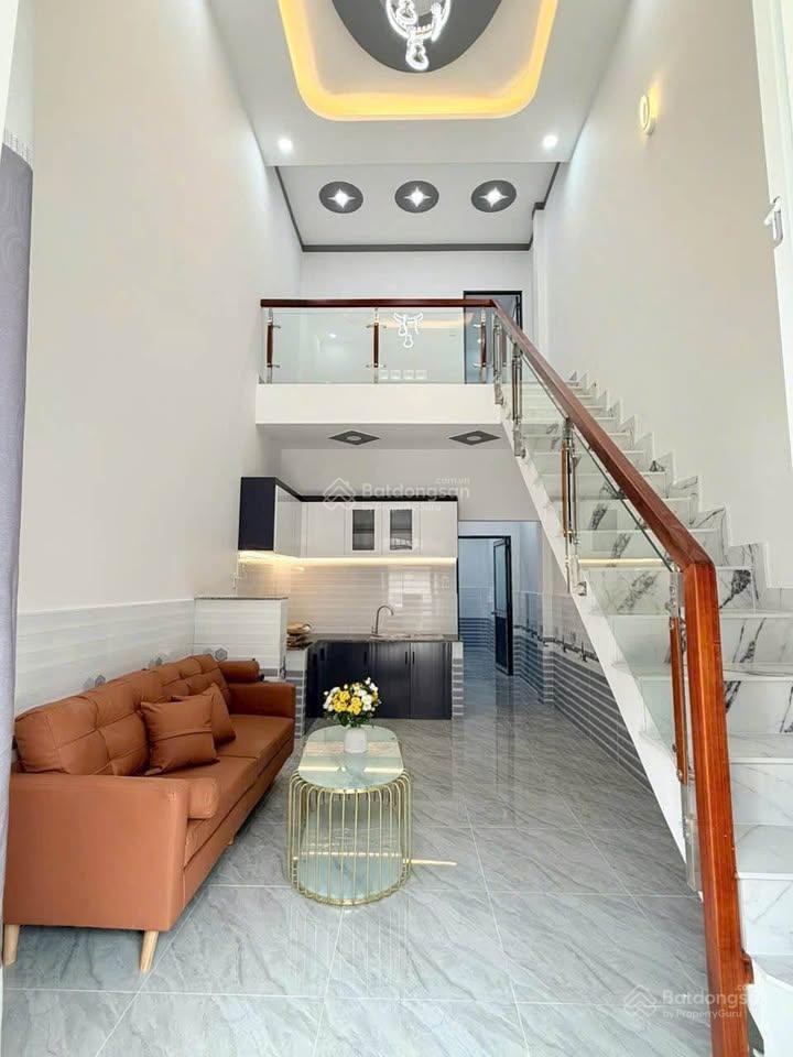 Nhà Mới Xây, SHR, HXH, Ở Ngay, Giá 1 tỷ 750 bớt lộc !!!