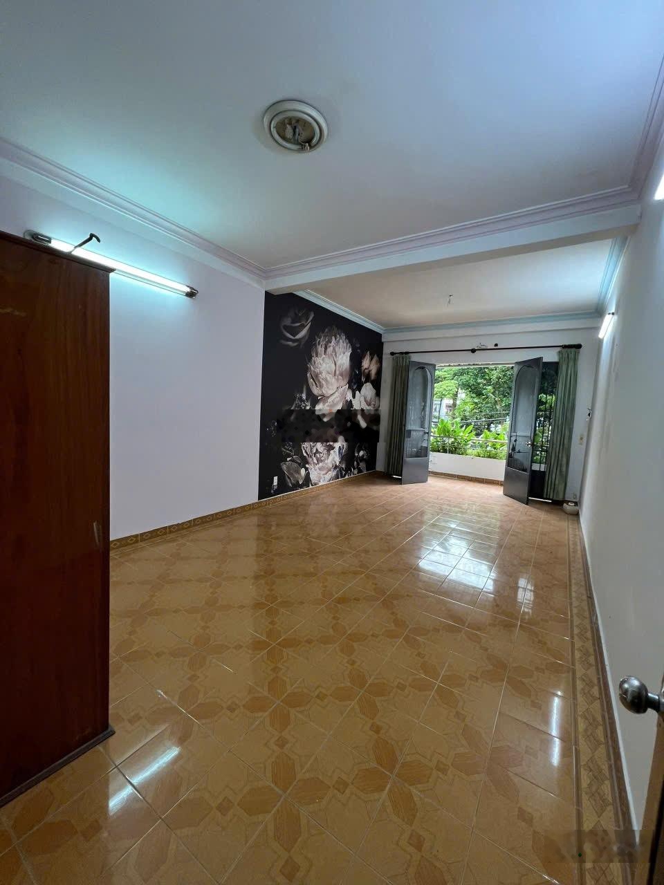 Khu nhà ở Tân Đức An, ngay công viên. Gần mặt Hoàng Diệu 2 sầm uất.