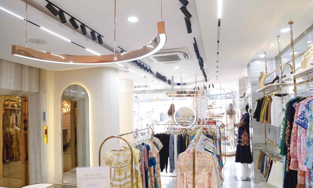 Gấp Nhà Mặt Tiền Đường Võ Văn Tần Phường Võ Thị Sáu Quận 3