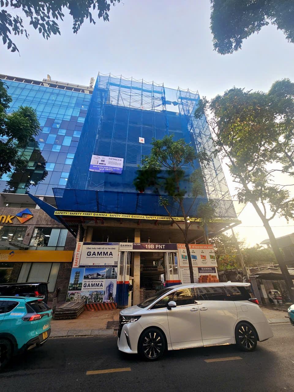 Building mặt tiền đường giá tốt nằm ngay Phạm Ngọc Thạch, Quận 3