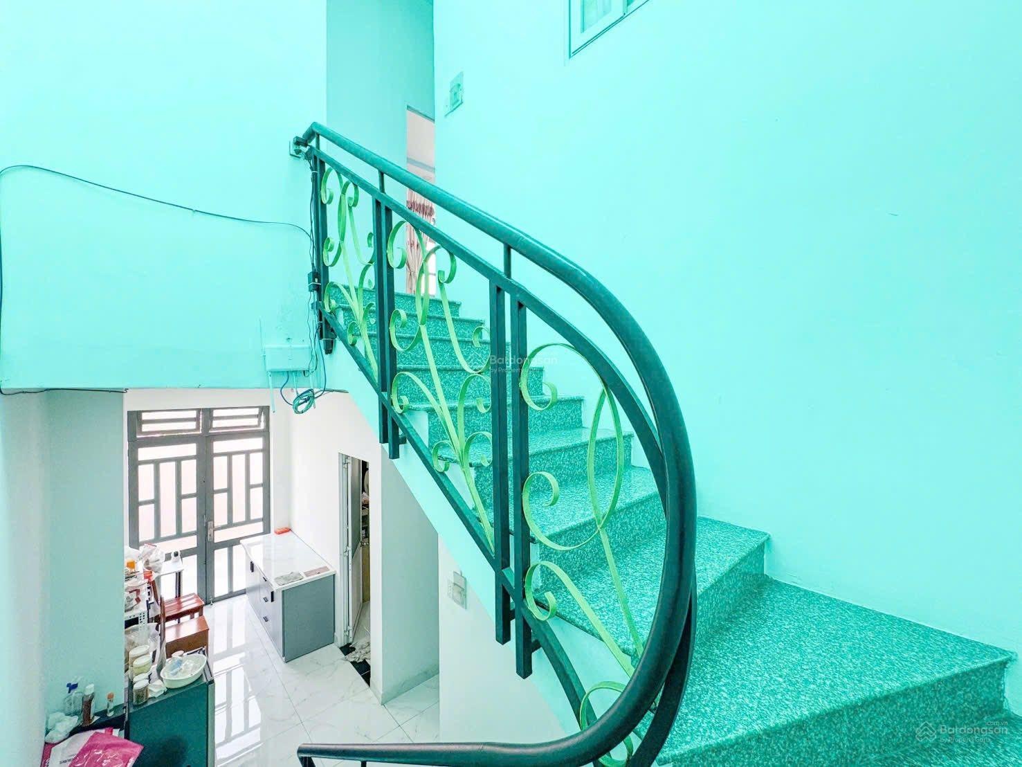 Chủ gửi bán nhà riêng Đường Hùng Vương, Phường 9, Quận 5, giá tốt chỉ với 2,1 tỷ, 61 m2, sổ sạch