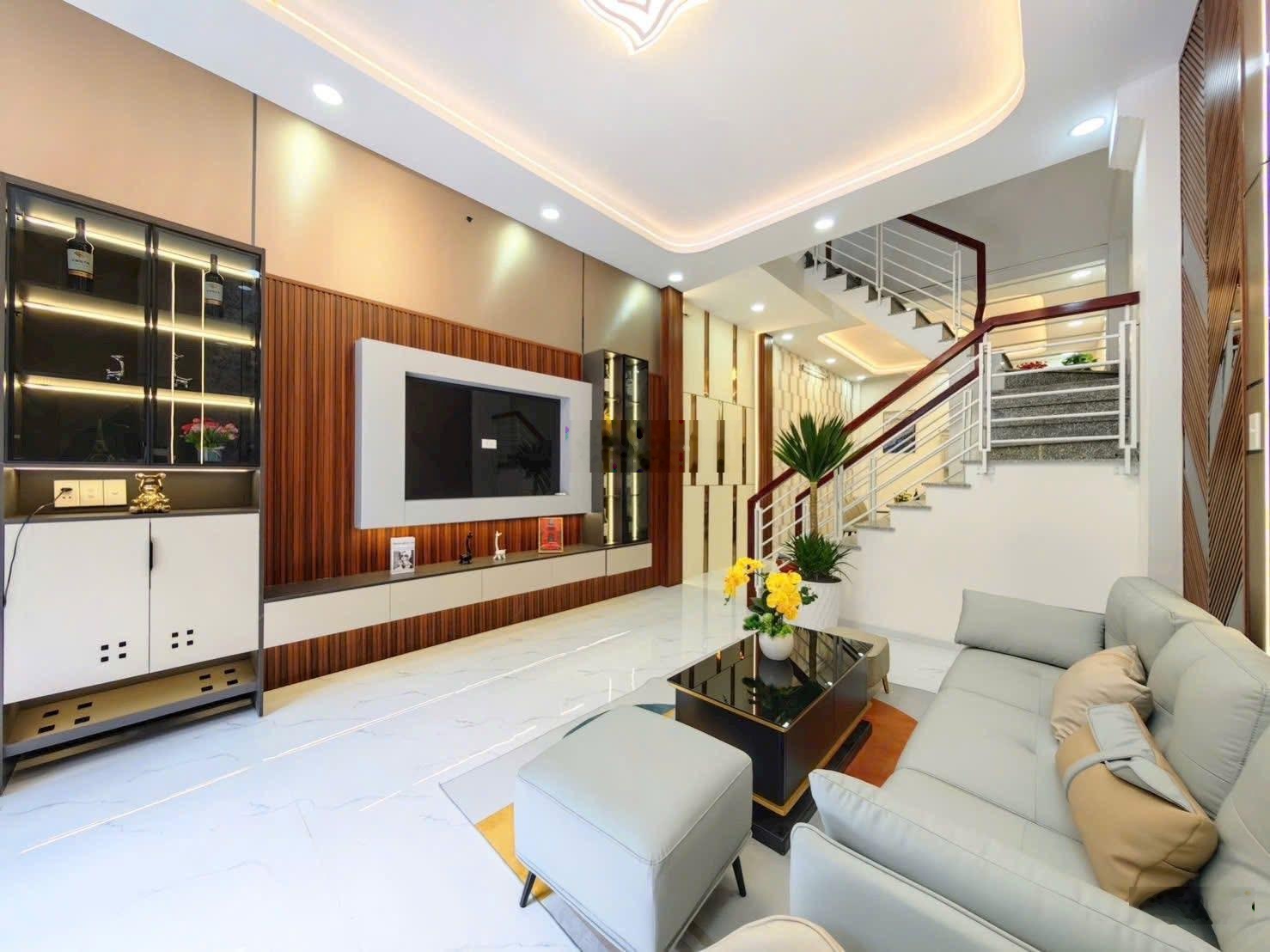 Không có căn thứ 2 ngay Bạch Đằng, Tân Bình giá chỉ 1,99 Tỷ - Nhà ngộp cần chủ mới - Full nội thất