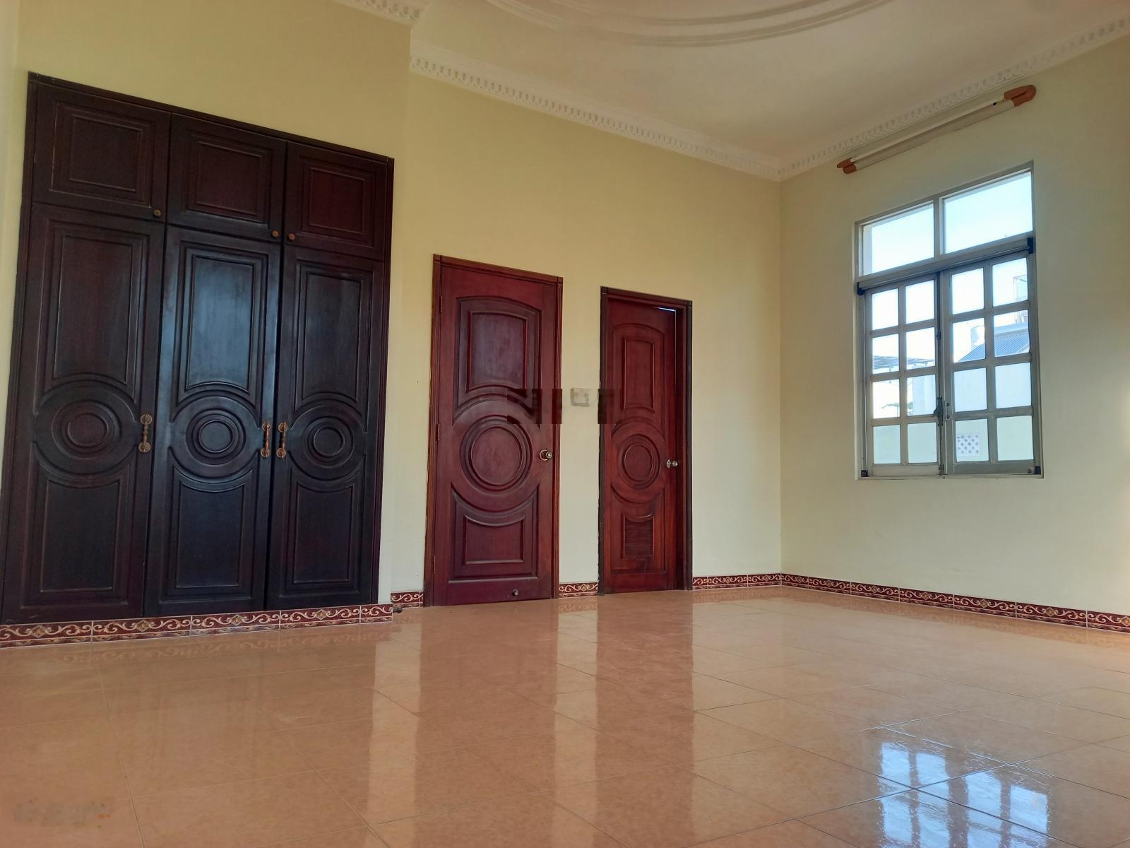 Cho thuê (tầng trệt, tầng lửng, lầu 1) tòa nhà mặt tiền đường Phan Bội Châu, P2, Q. BT. 42 triệu