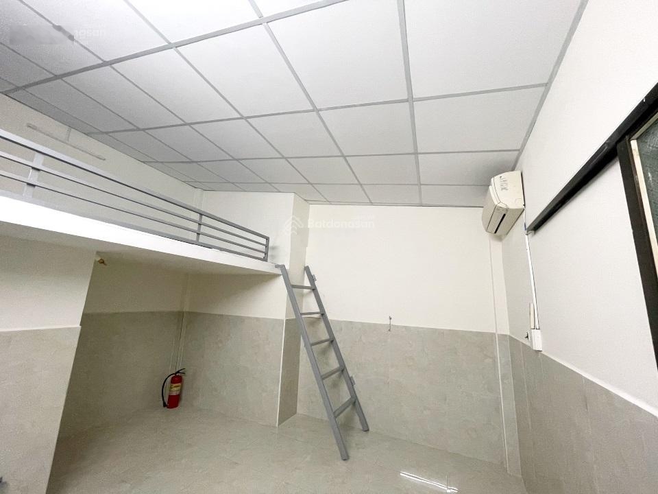 Cho thuê nhà giá rẻ sát trường Đại Học Công Nghiệp, giá 6tr/tháng