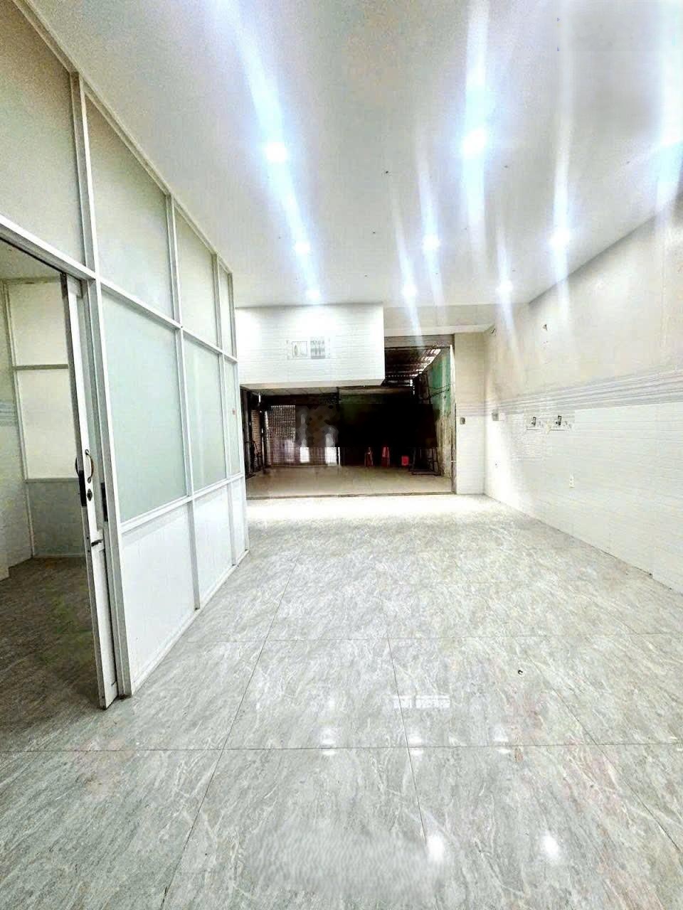 Cho thuê nhà mặt tiền Tân Kỳ Tân Quý Tân Bình. DT 7m x 20m, 1 trệt, 4 lầu