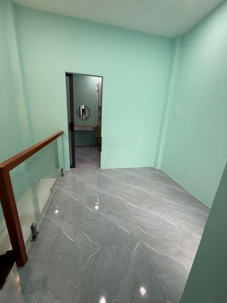 Chỉ 2.55 tỷ có nhà TP, Nguyễn Văn Lượng P.17, Nhà 2tầng rộng 17m2, Hẻm 3m sát hẻm xe hơi.