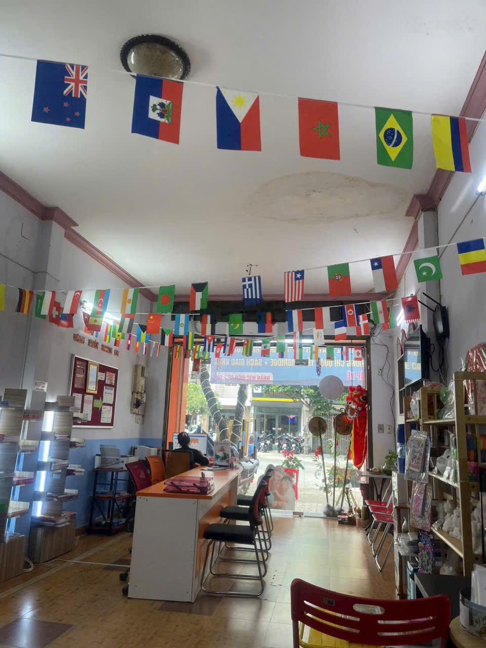 Cho thuê nhà nguyên căn mặt tiền đường chu văn an, quận bình thạnh