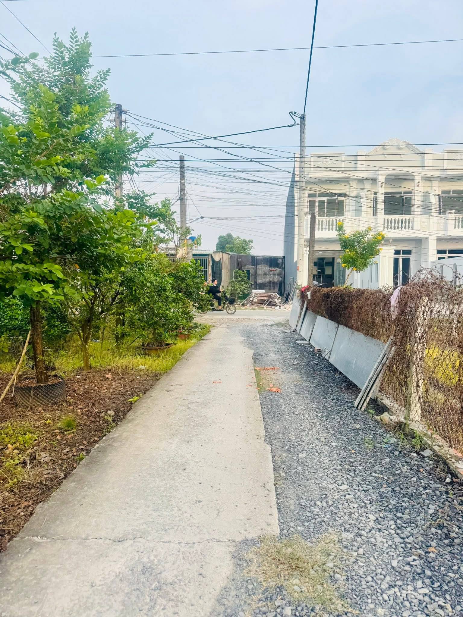 Hai nền đất liền kề, vuông vức, sổ hồng riêng, giá yêu thương tại Mỹ Lộc, Tây Ninh