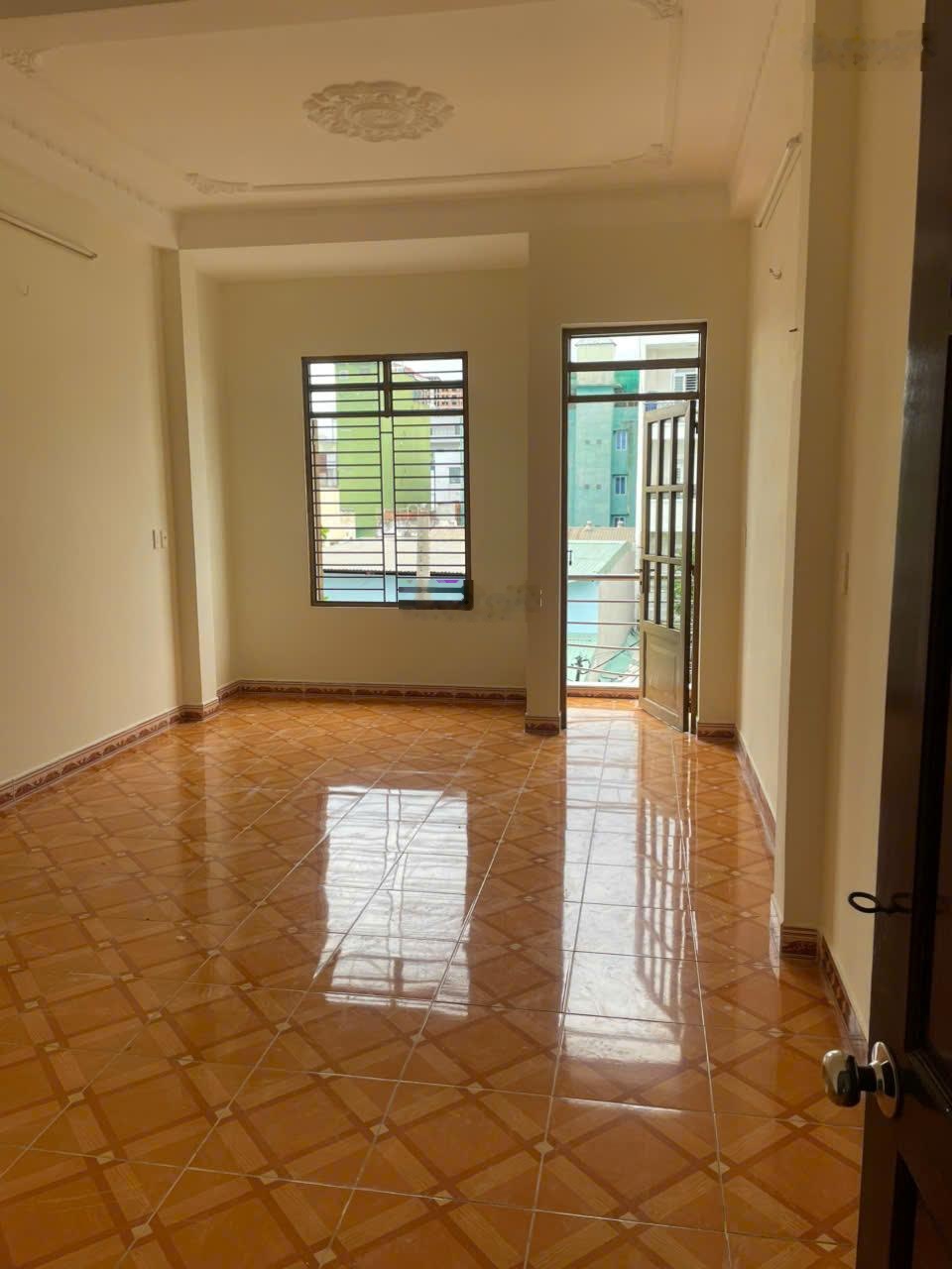 Căn nhà mới 2PN hẻm Ni Sư Huỳnh Liên-gần chợ Tân Bình gần BV. Tân Phú-ĐH Văn Hiến giá rẻ 8.5 tr