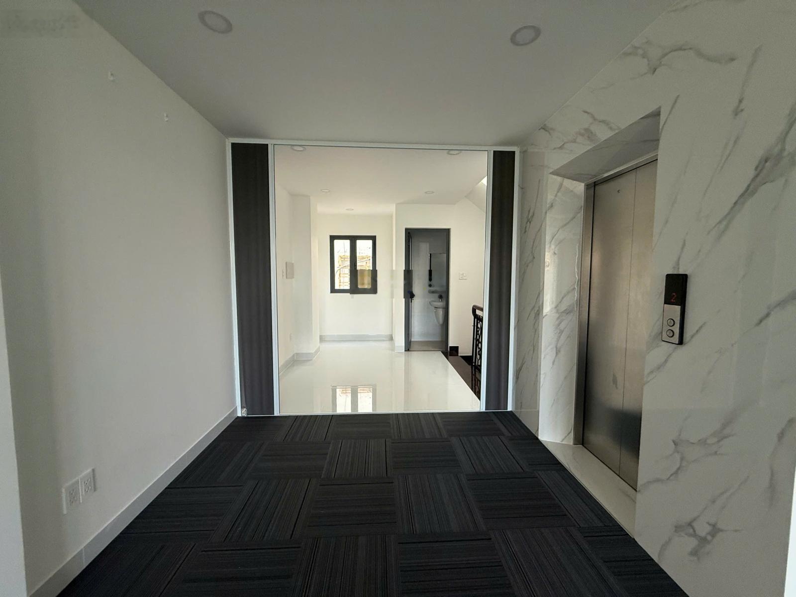 Cho thuê nhà mới nguyên căn Q7 P.Tân Hưng nhà MT TKVP cao cấp, có thang máy giá 60tr LH 0931353298