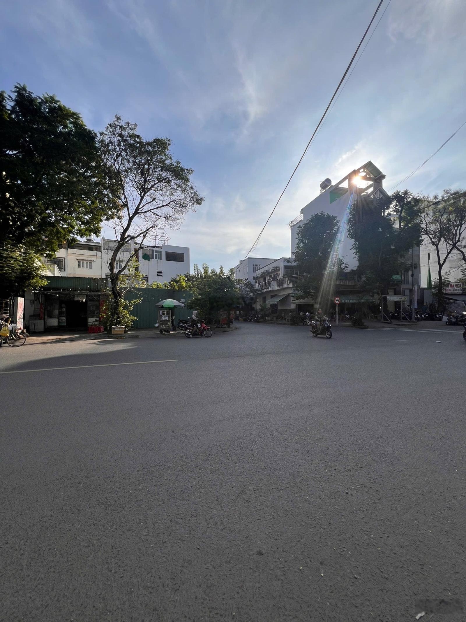 Cần cho thuê nhà mặt tiền số 124 đường Đặng Thuỳ Trâm Phường 13 Quận Bình Thạnh