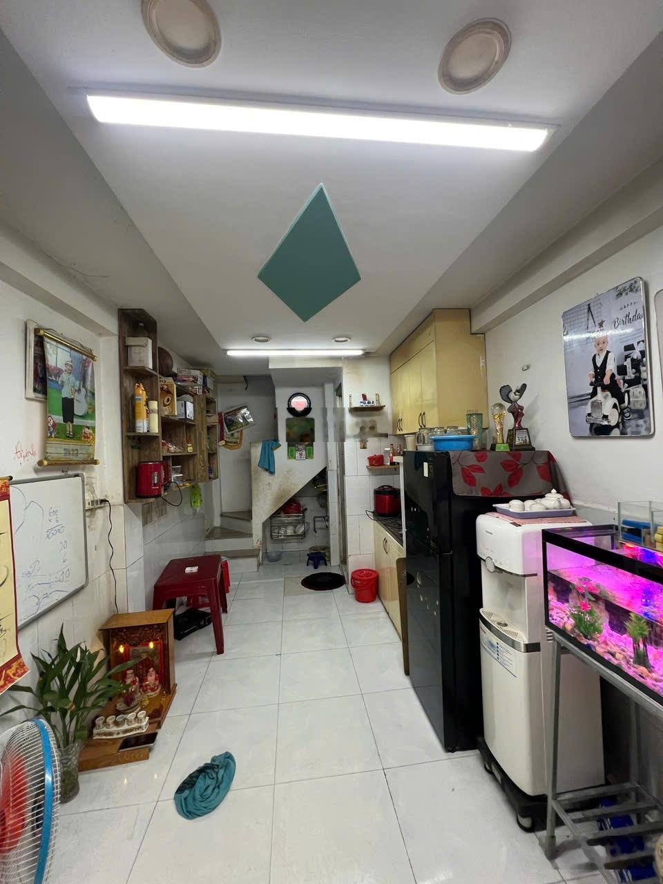 Có căn nhà nhỏ cần bán đường Lô Tư, phường Bình Hưng Hòa A, 18m2 - 1tỷ45 - TL, 2 lầu, số nhà quận