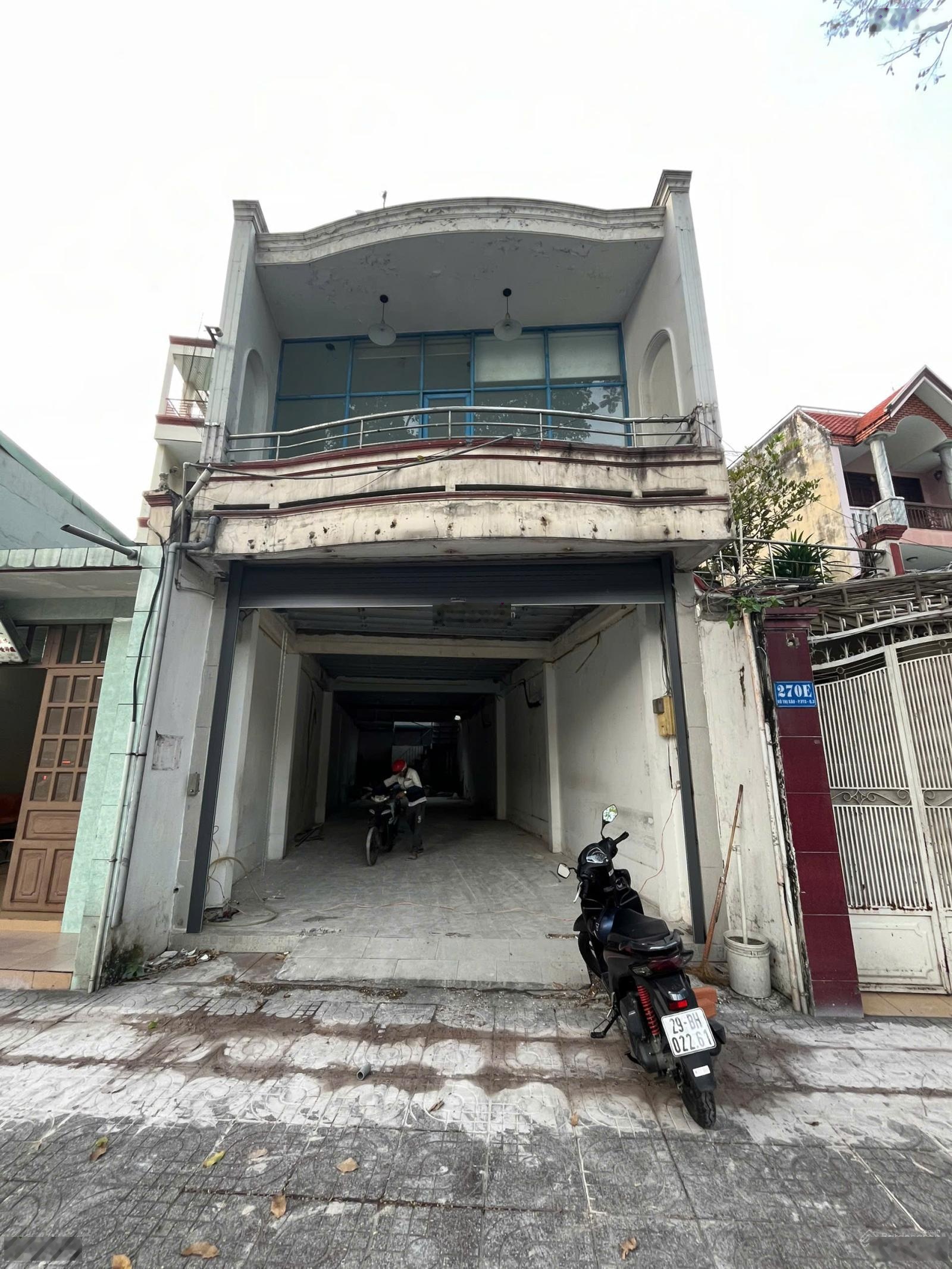 Cho thuê lầu 1 115m2 nhà mặt tiền đường Võ Thị Sáu, Quận 3