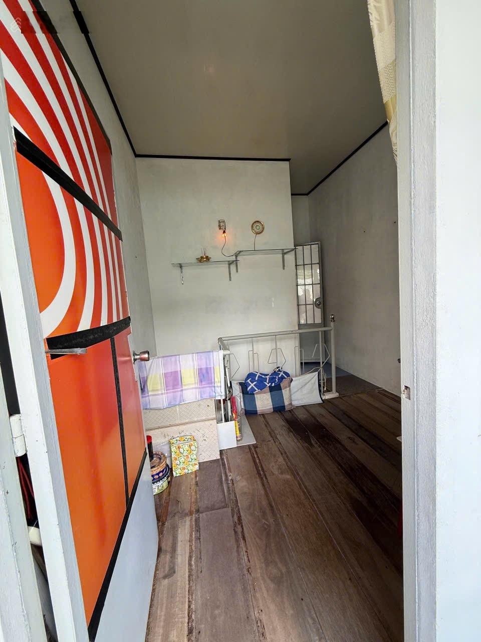 Bán nhà chỉ 1tỷ5 hẻm 2/4 Vĩnh Phước Nha Trang gần biển Hòn Chồng