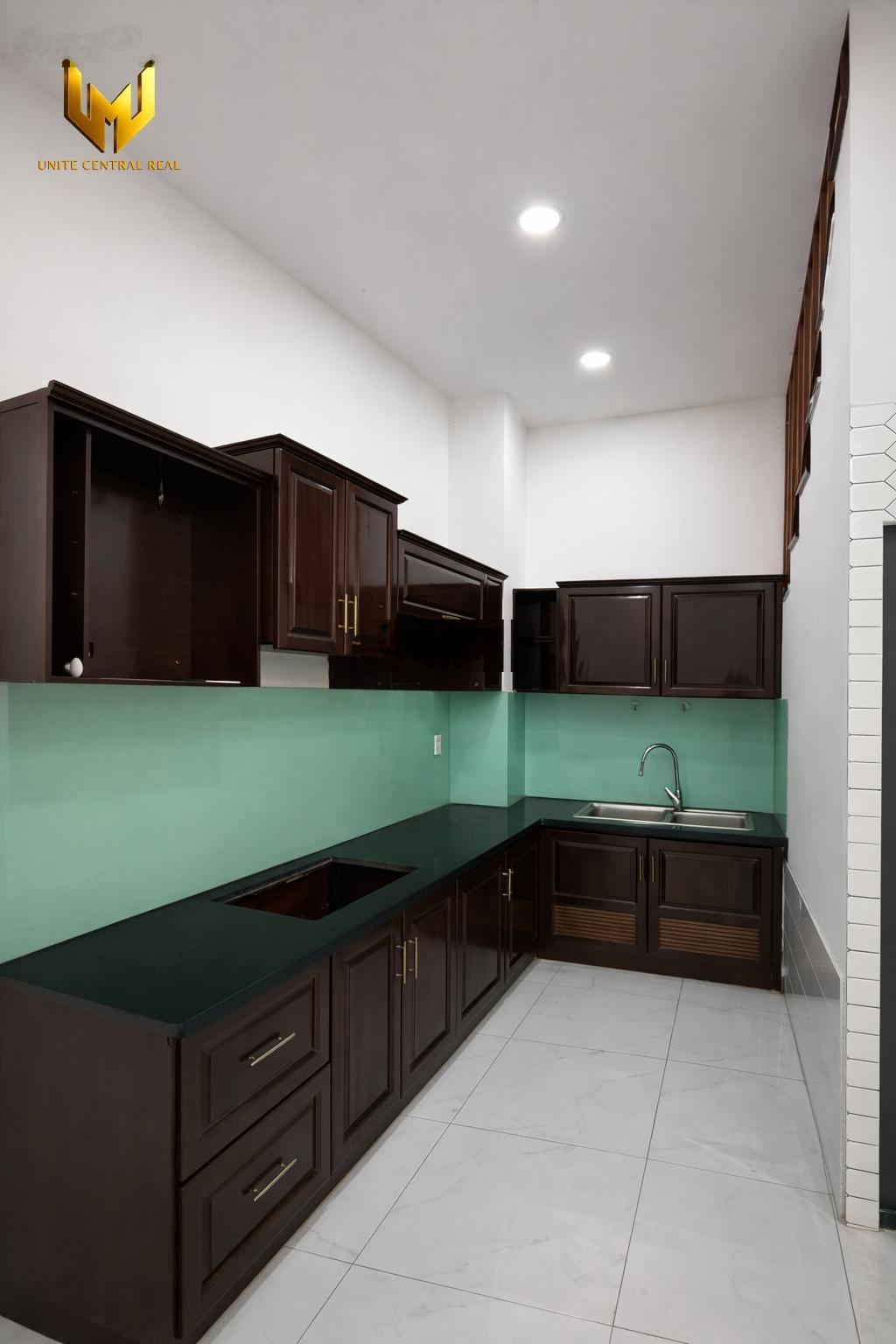 Nhà nguyên căn 3PN 4WC Nơ Trang Long Bình Thạnh hẻm xe hơi sát mặt tiền lớn có nội thất - giá tốt