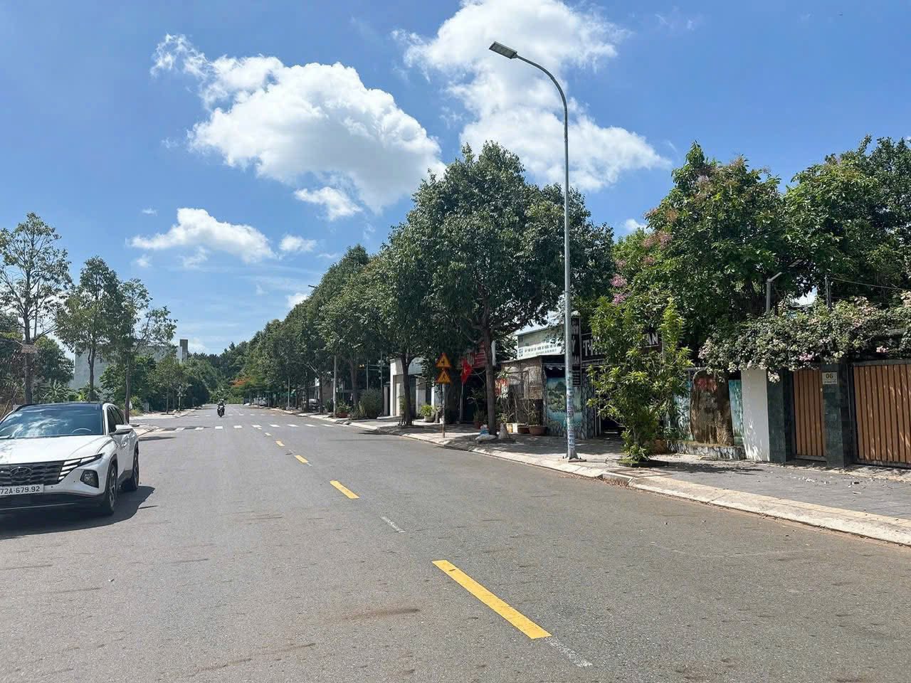 Cơ hội sở hữu lô đất đẹp tại mặt tiền đường Lý Thái Tổ, Khu 30/4, Phường Long Toàn