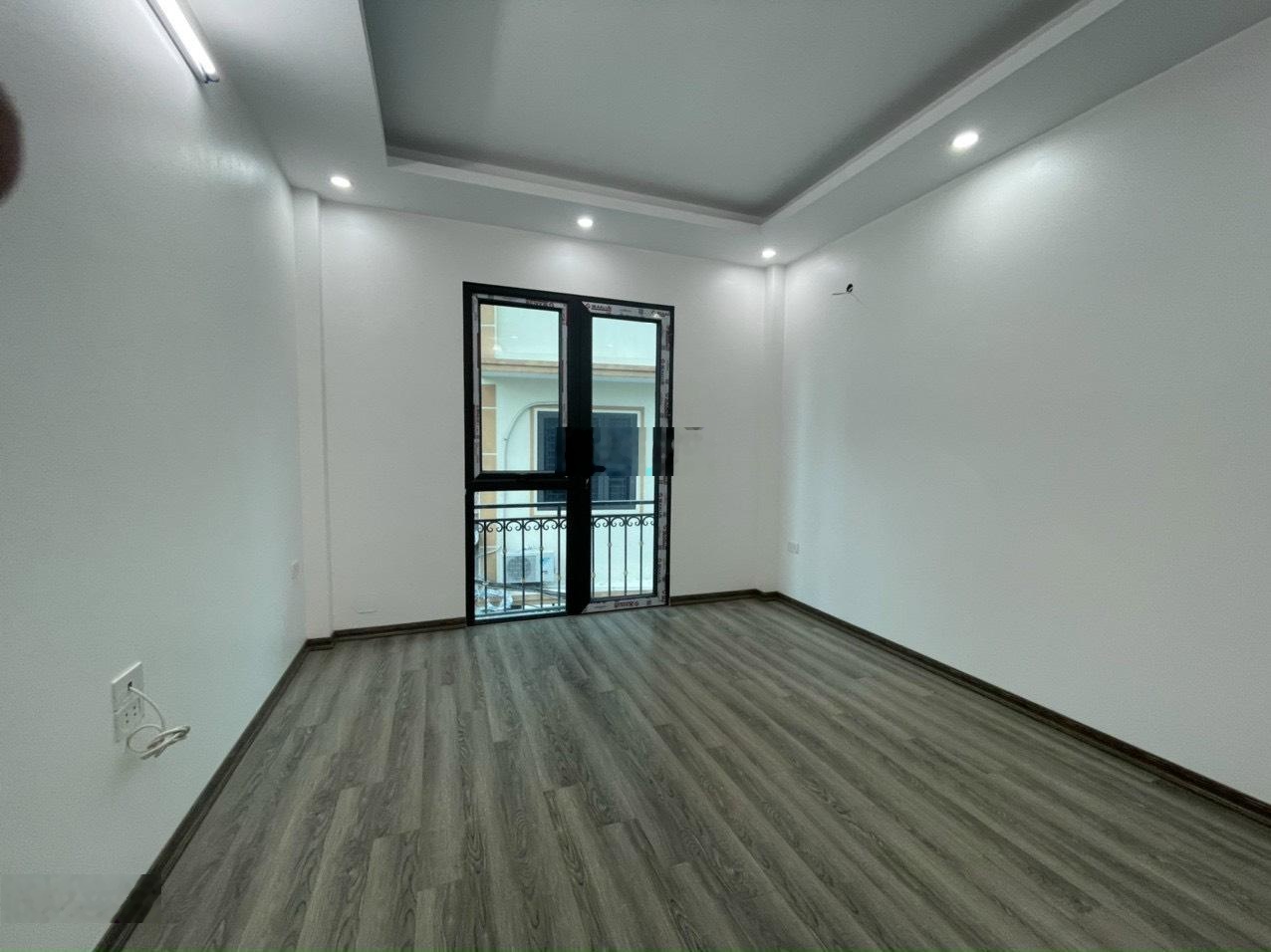 Trả trước 1,5 tỷ nhà 4 tầng 4 ngủ xây độc lập ở phường yên nghĩa-hà đông .lh: 0869285886