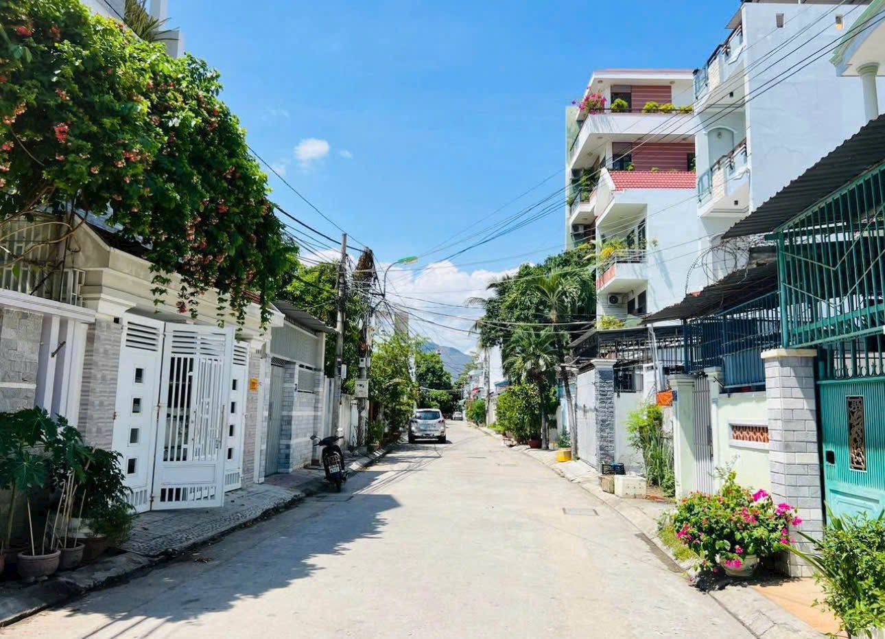 Đất vàng Dương Văn An - 55.8m2 - 6 tỷ - Sát biển, ô tô thoải mái