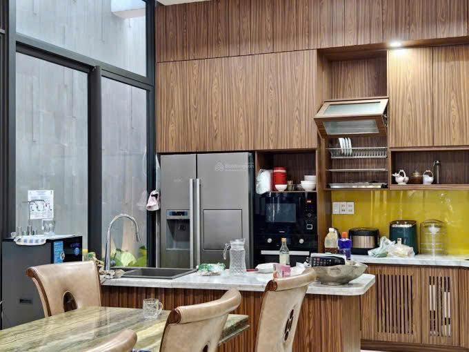 Biệt thự mặt tiền Lê Quý Đôn, Nha Trang giảm sâu 6 tỷ, chỉ còn 33 tỷ, sẵn sàng đón chủ mới