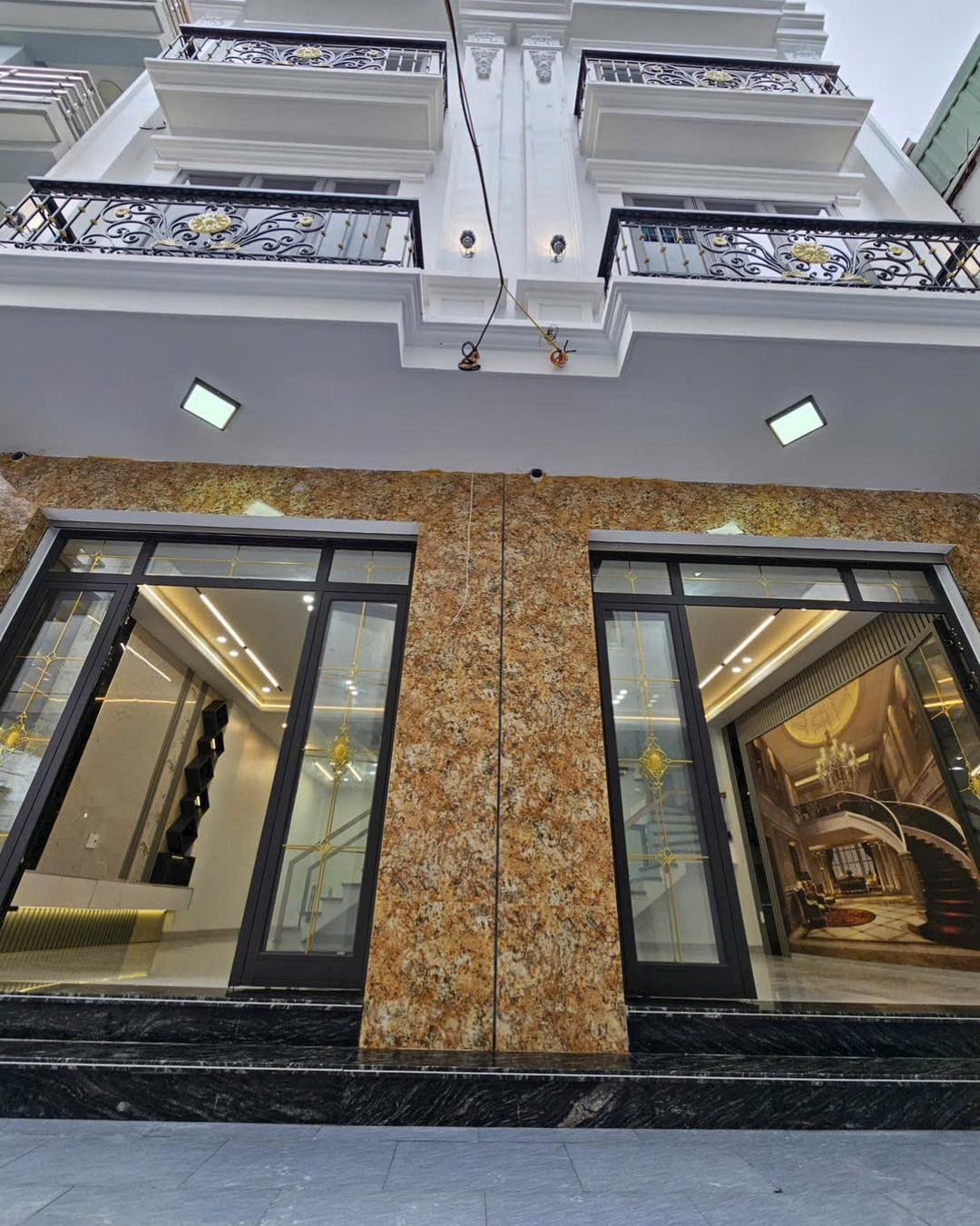 Nhà 3 tầng Thiên Lôi 3,98 tỷ, ngõ ô tô đậu, sẵn sàng đón tết