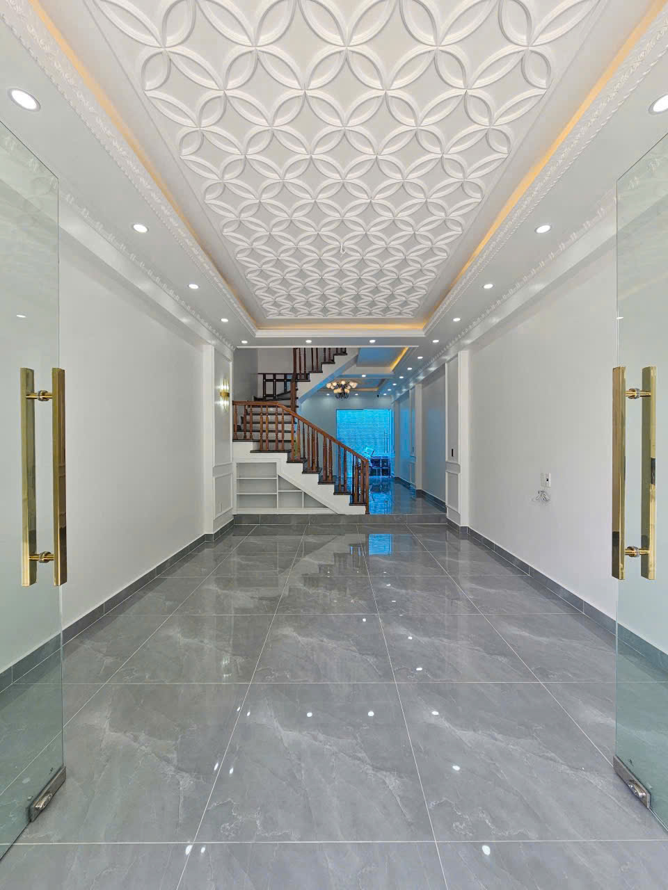 Siêu phẩm nhà 3 tầng mới xây theo phong cách Tân cổ điển tại Đồng Hoà, Kiến An, Hải Phòng