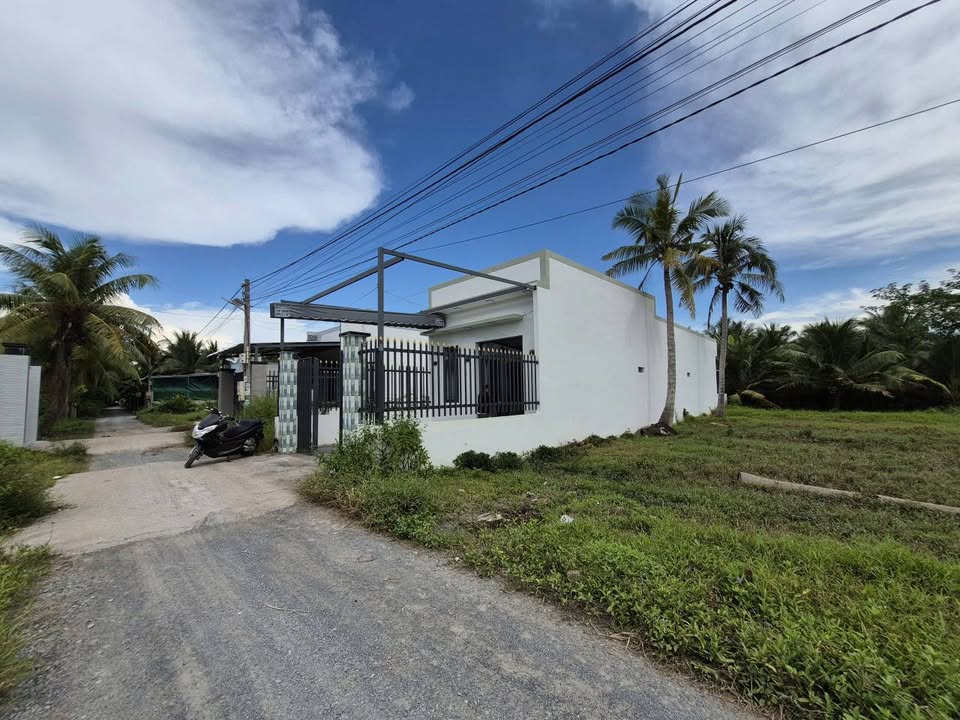 Nhà 3 ngủ 137m² Sơn Đông, Bến Tre - Giá iu thương chỉ 1.1 tỷ