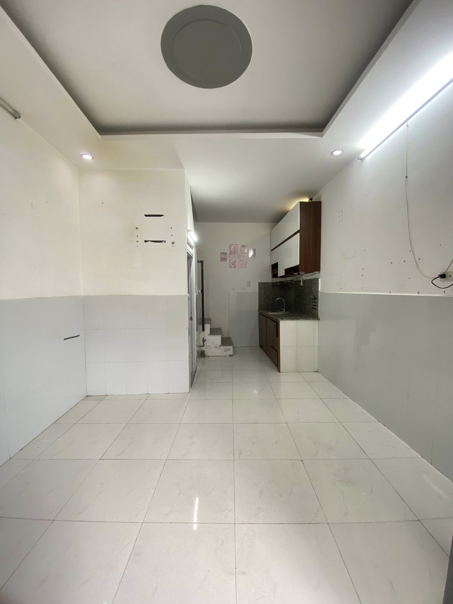 Nhà nguyên căn 2 phòng ngủ hẻm xe gì Nguyễn Bình, Nhà Bè