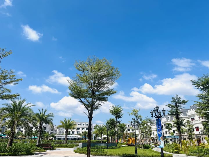 Shophouse trung tâm 4 tầng 67,5m2 Vinhomes Móng Cái, sắm nhà sang, nhận quà khủng