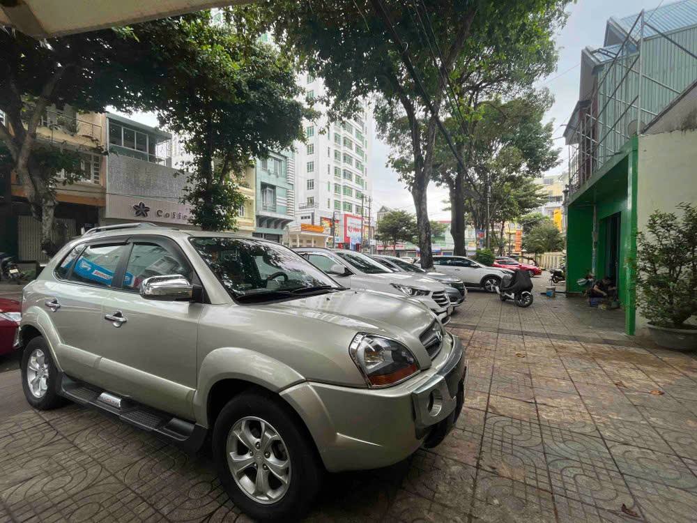 Nhà Ba Đình 45m2 - Ô tô đỗ cửa, thang máy xịn, view hồ Tây lấp lánh